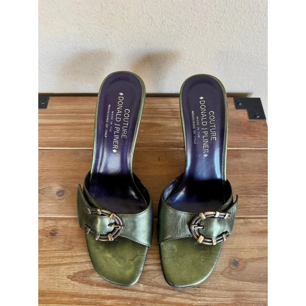 Vintage Couture DonaldJ. Pliner Green Leather Brass Buckle Slide Heels  Size 8.5